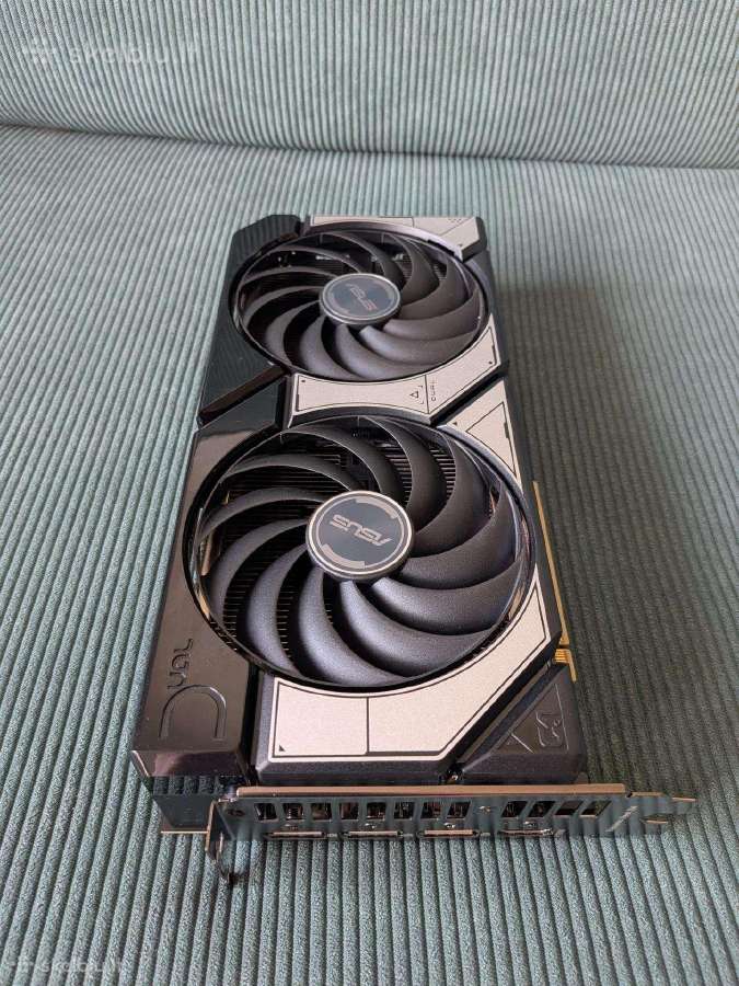 Asus Geforce Rtx 5070 Dual Oc 12gb - nuotraukos Nr. 4