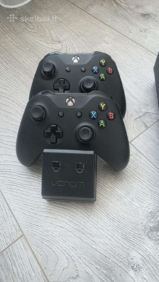 Puikios būklės Xbox One X (1tb) + 2 pulteliai, - nuotraukos Nr. 2