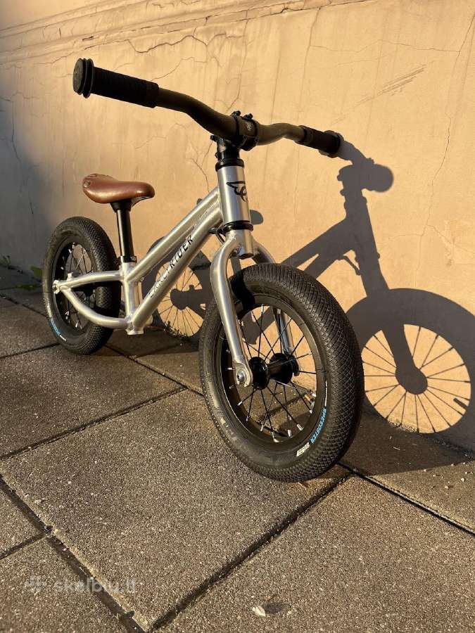 Early Rider Charger 12 balansinis dviratis - nuotraukos Nr. 2