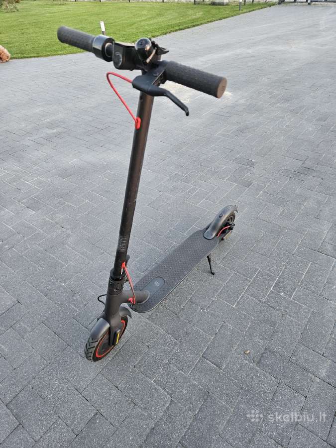 Elektr. paspirtukai Xiaomi Mi Electric Scooter Pro - nuotraukos Nr. 3