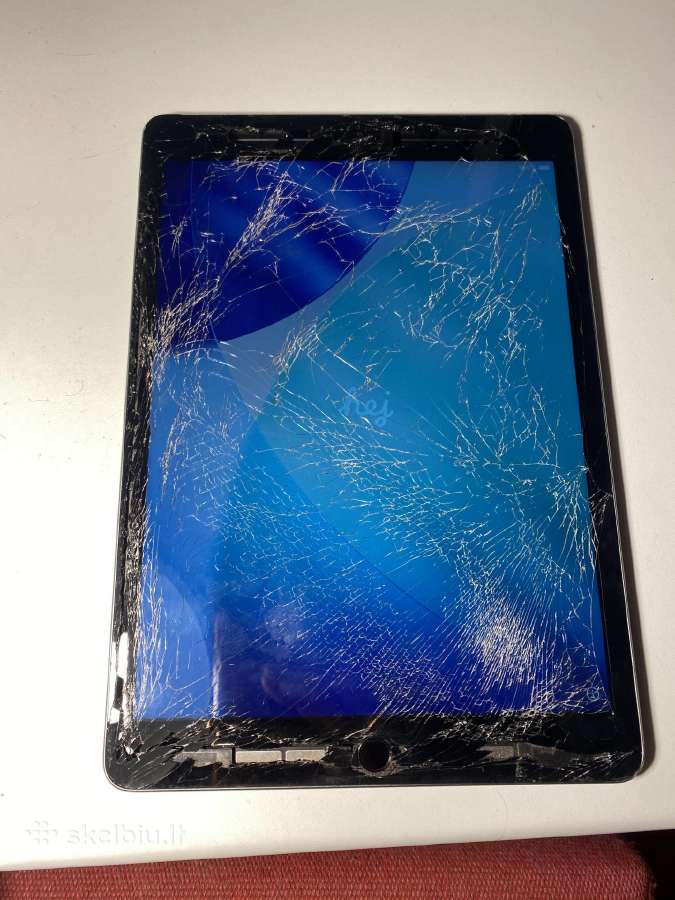 Dužęs, bet veikiantis iPad 10.2 (8th gen) 32gb - nuotraukos Nr. 2