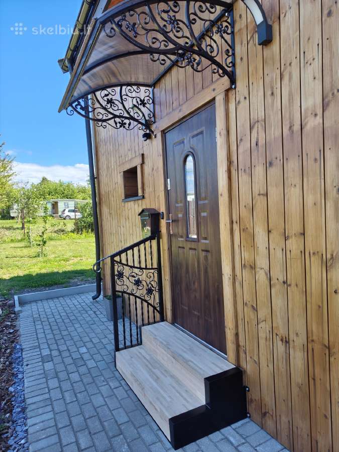 Stogeliai virš durų - nuotraukos Nr. 34