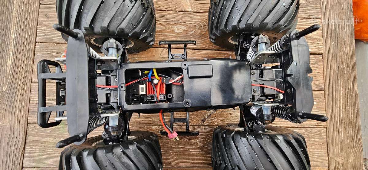 Kyosho Usa-1 monstras - nuotraukos Nr. 8