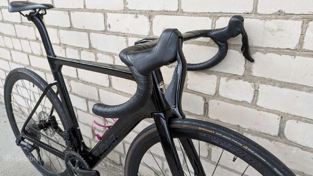 R15 Pro carbon - nuotraukos Nr. 5