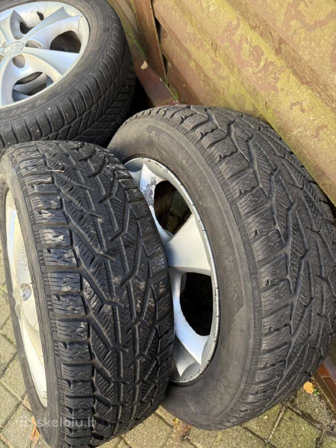 Ratlankiai su žieminėmis padangomis 205/55 R16 - nuotraukos Nr. 3