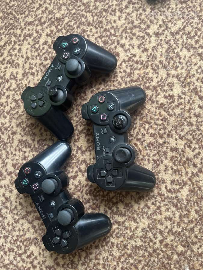 Parduodu PS3 su žaidimais, kontroleriais. - nuotraukos Nr. 3