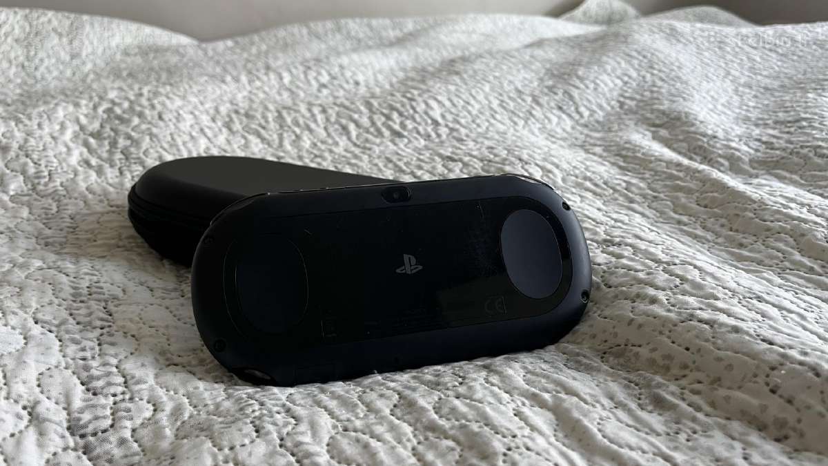 Ps Vita 2000 - nuotraukos Nr. 3