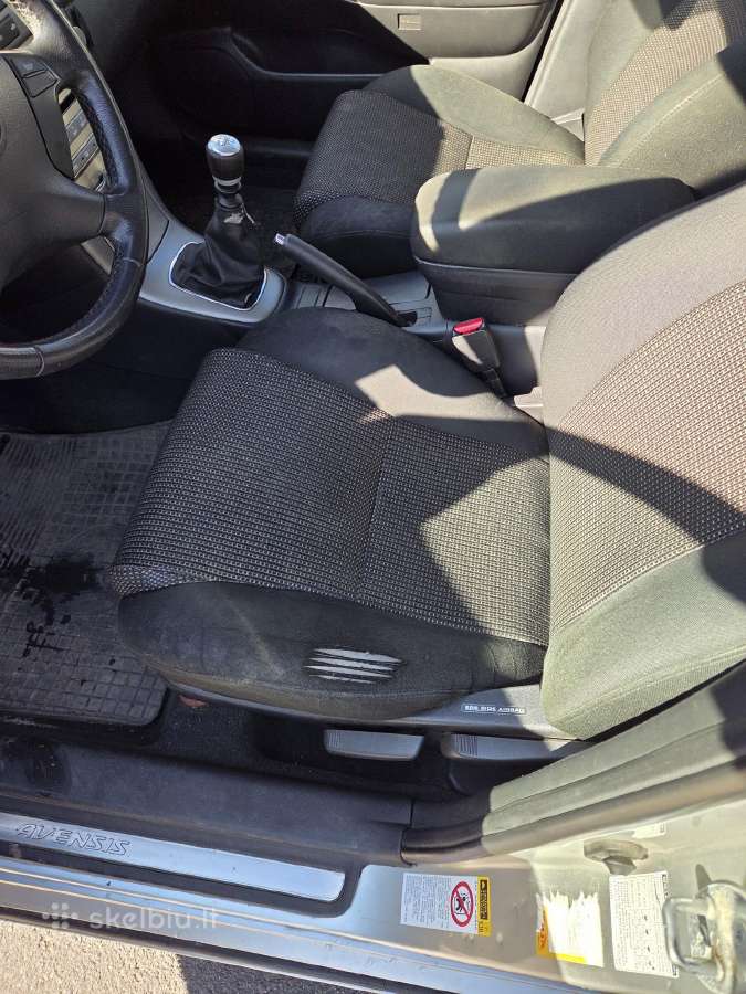 Parduodu Toyota Avensis automobili - nuotraukos Nr. 8