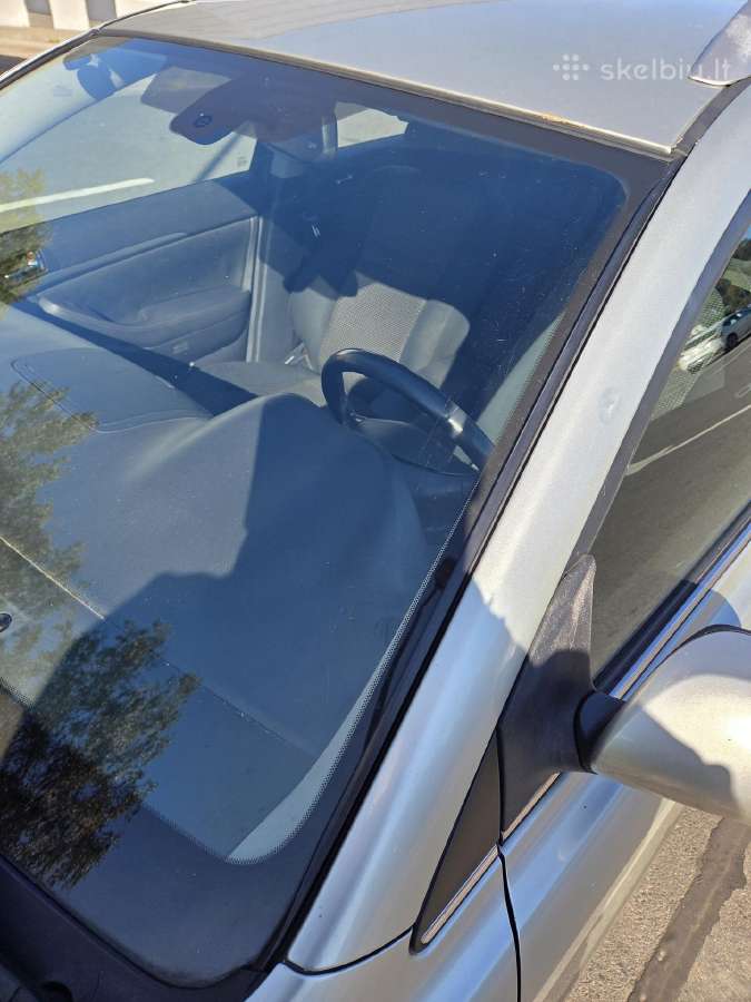 Parduodu Toyota Avensis automobili - nuotraukos Nr. 9
