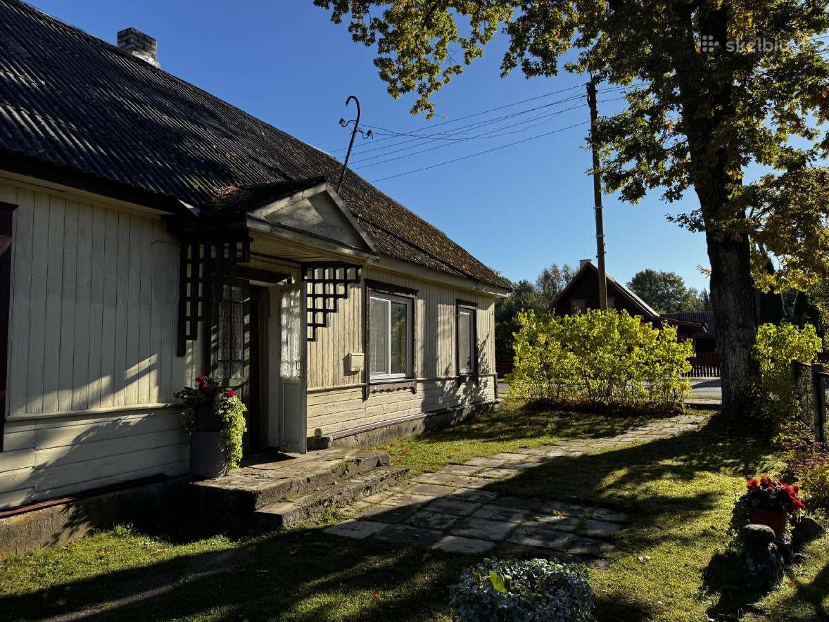 Paduodama namo dalis Dusetų mieste - nuotraukos Nr. 3