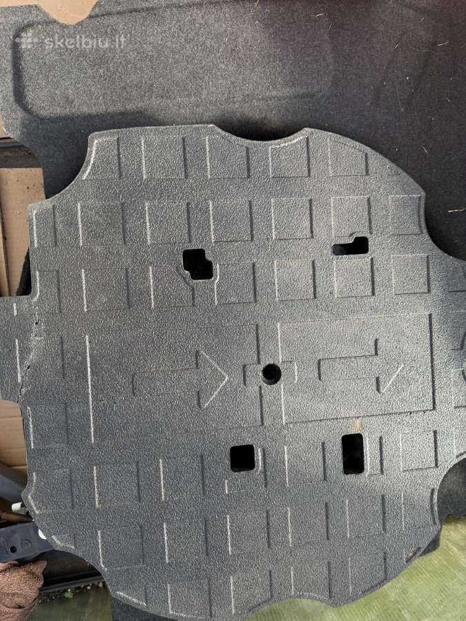 Bmw atsarginio rato kabliukas ir plastikas - nuotraukos Nr. 4