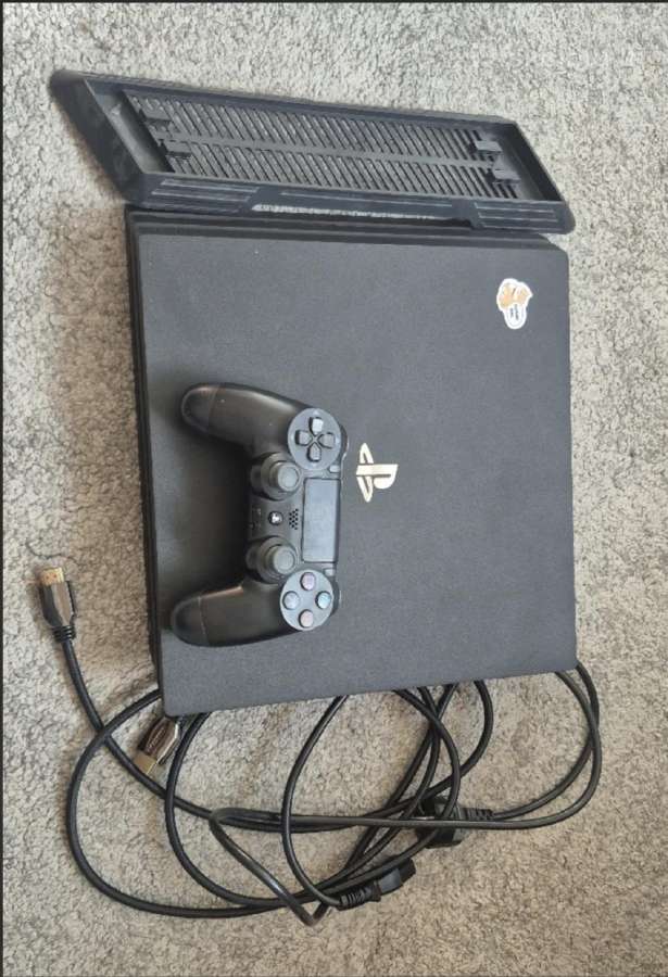 Playstation 4 pro 1tb - nuotraukos Nr. 2
