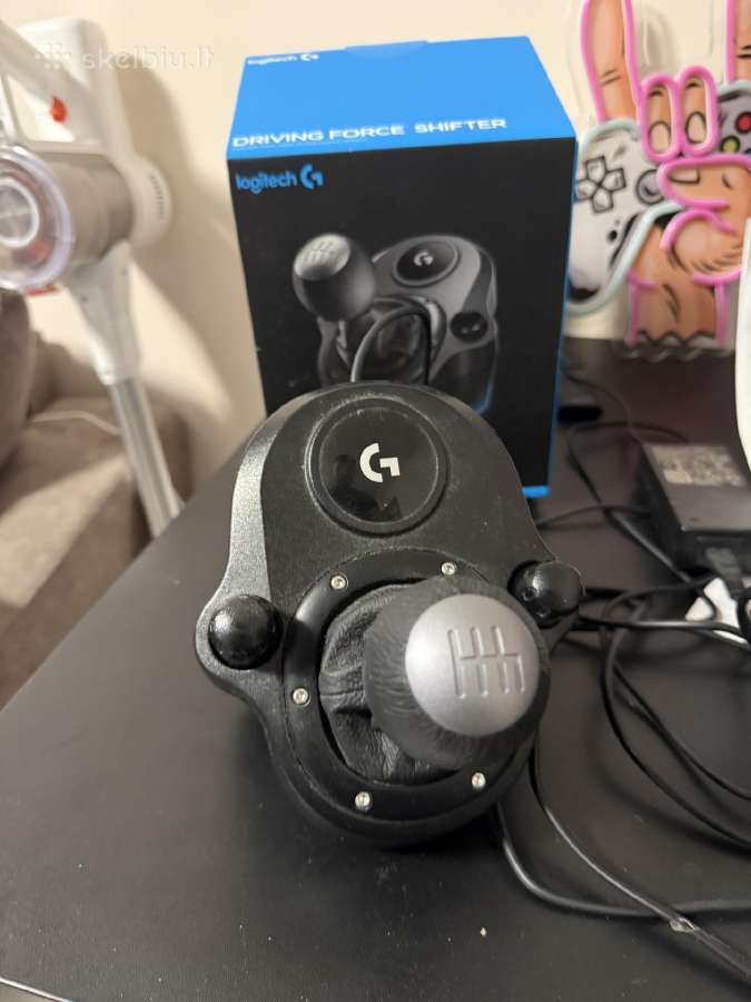 Logitech vairas su begiais ir pedalais - nuotraukos Nr. 3