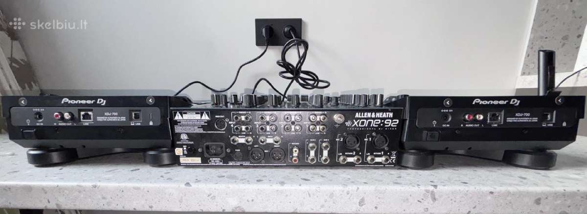 Xone:92 pultas +2x pioneer Xdj-700 - nuotraukos Nr. 2