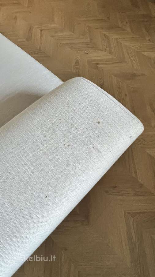 Šviesiai pilka sofa - nuotraukos Nr. 3