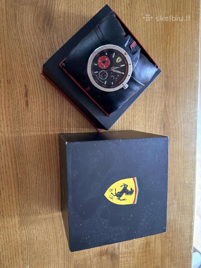 Ferrari Scuderia laikrodis - nuotraukos Nr. 3