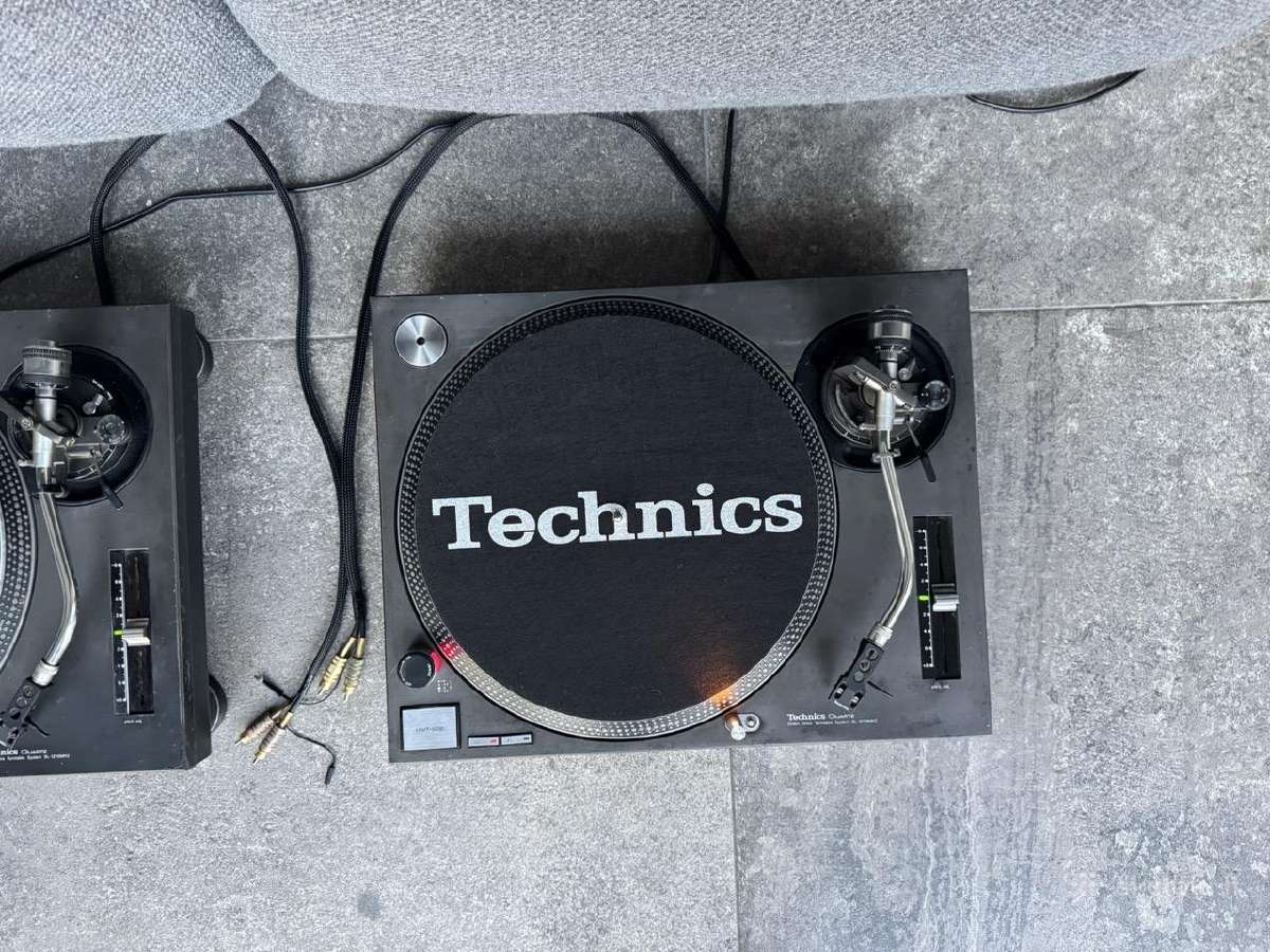 Technics 1210 Mk2 su Ortofon adatomis ir case'ais - nuotraukos Nr. 5