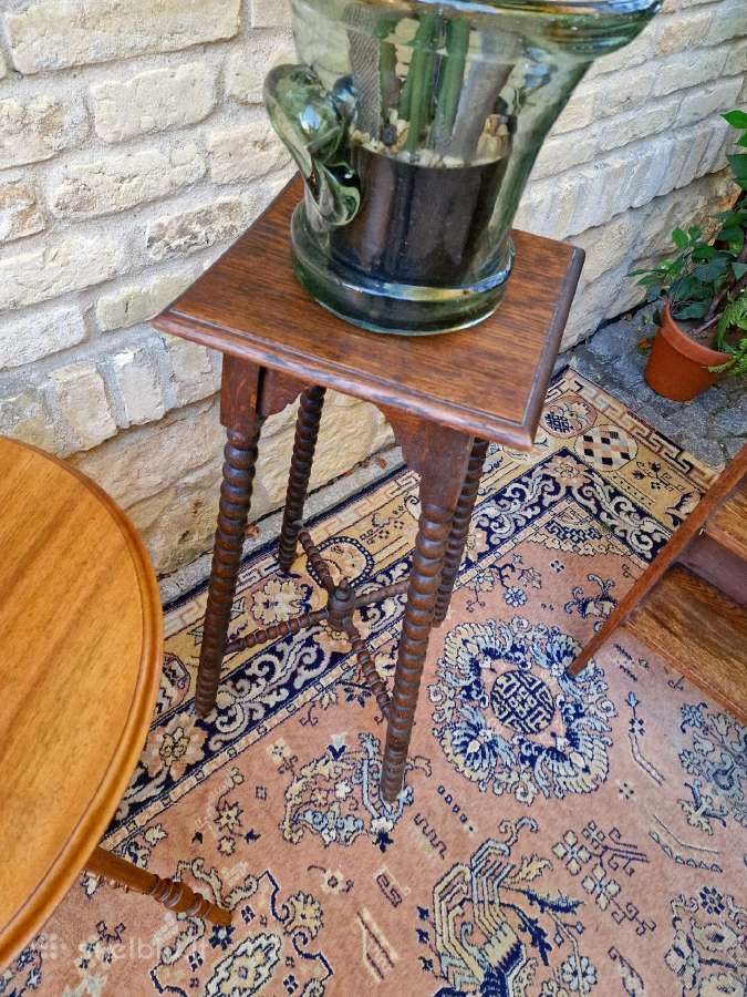 Vintažiniai medžio masyvo staliukai,kolonos - nuotraukos Nr. 17