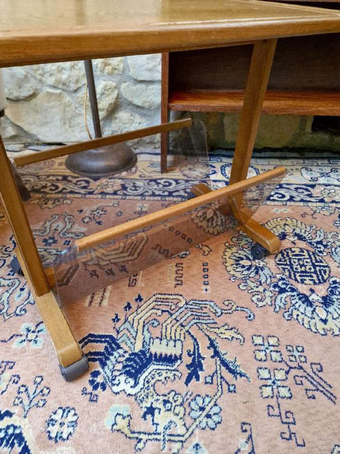 Vintažinis mid century staliukas/laikraštinė - nuotraukos Nr. 6