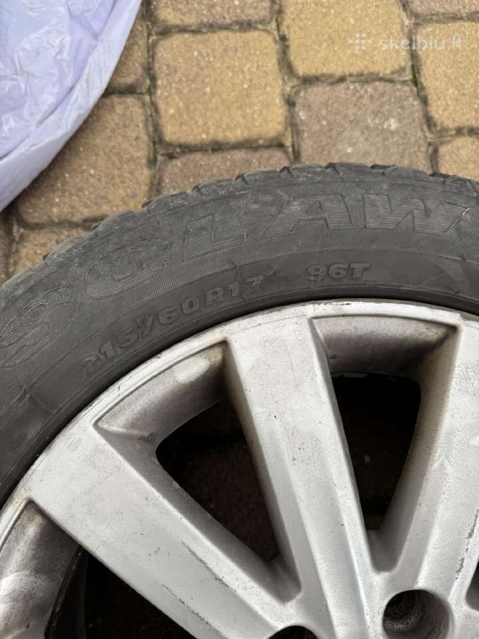 VW T5 žieminiai ratai 17" 215/60 R17, 8 mm, 360 € - nuotraukos Nr. 2