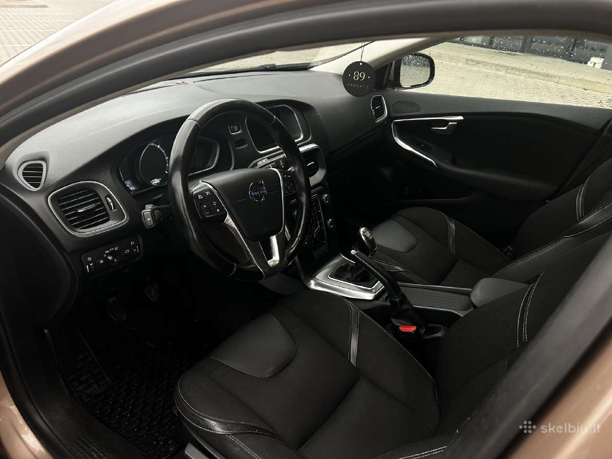 Volvo v40 - nuotraukos Nr. 9