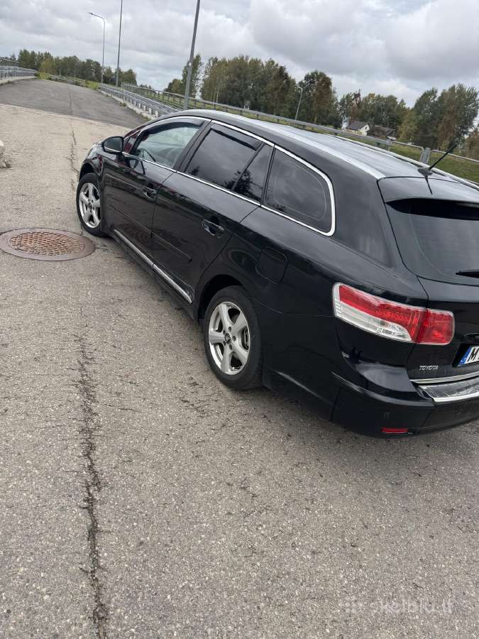 Parduodama Toyota Avensis - nuotraukos Nr. 2