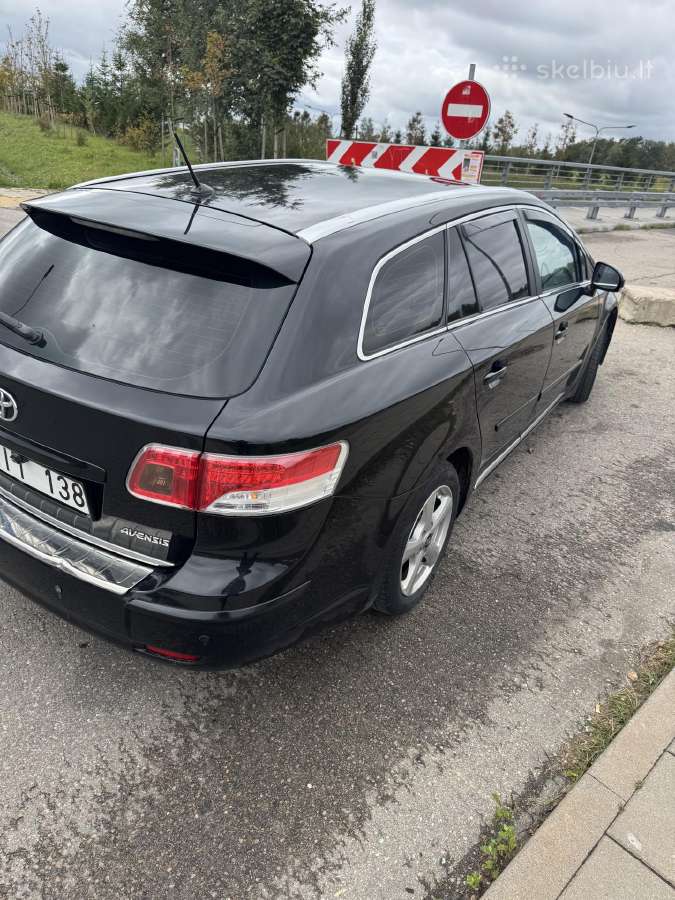 Parduodama Toyota Avensis - nuotraukos Nr. 3