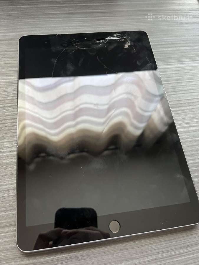 Apple iPad 8 kartos - nuotraukos Nr. 3
