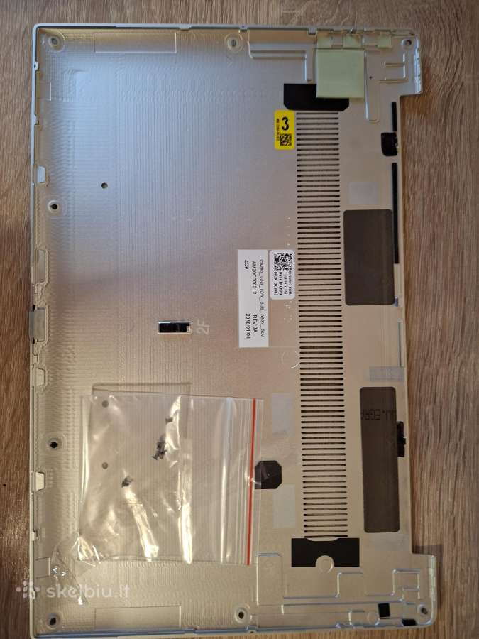 Dell Xps P82g Galinis dangtis - nuotraukos Nr. 2