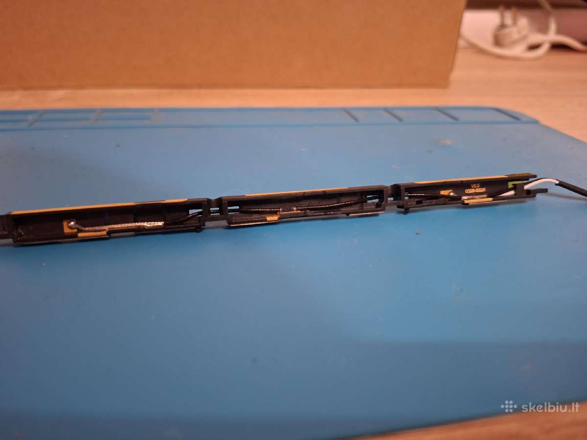 Dell Xps P82g WiFi antenos - nuotraukos Nr. 2