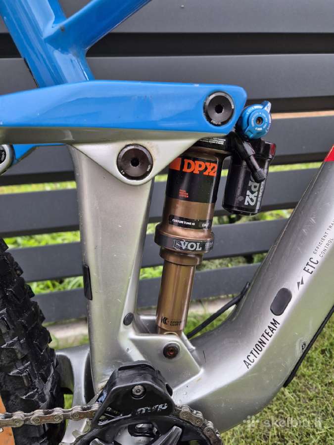 Full carbon - nuotraukos Nr. 3