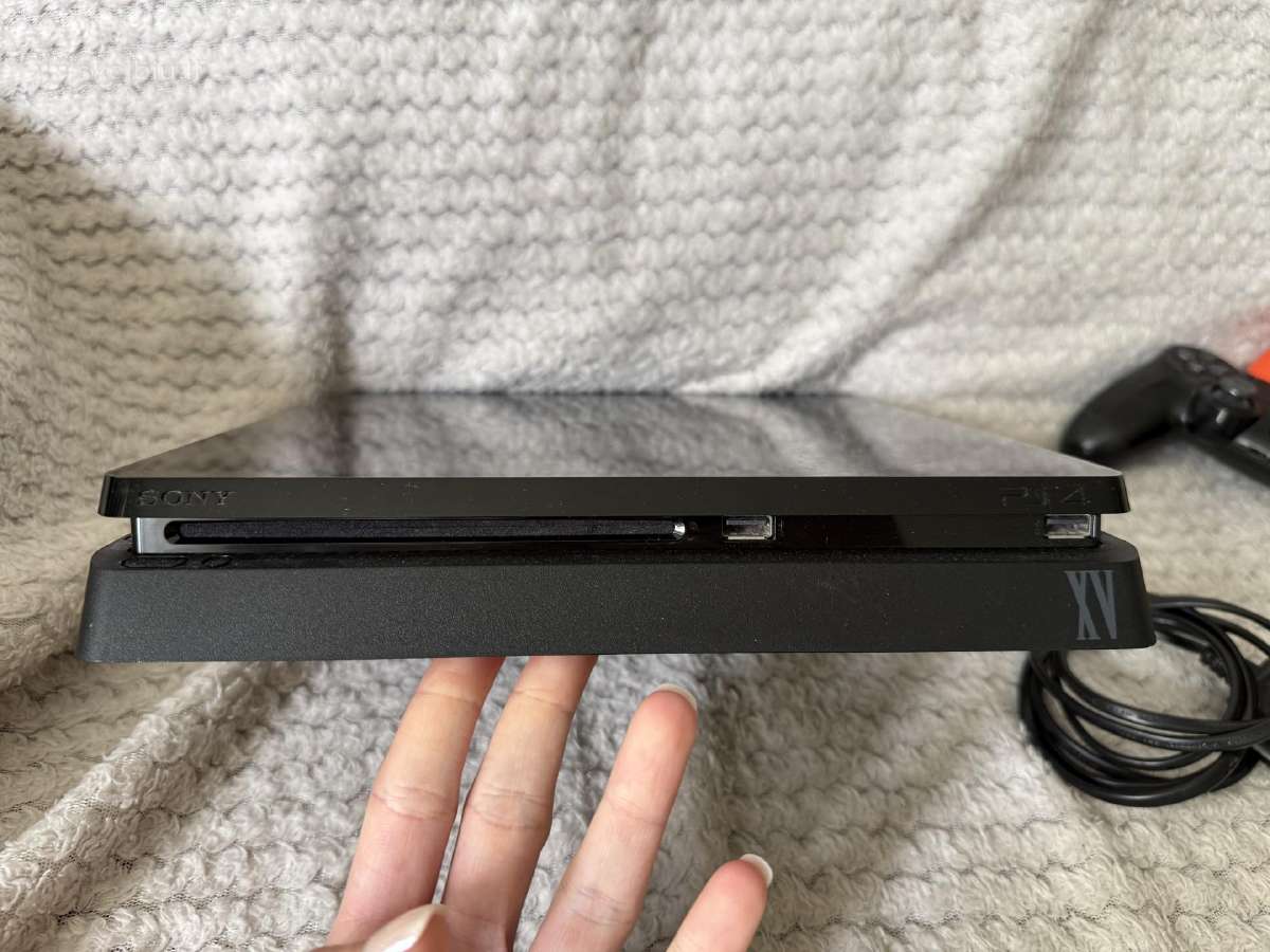 Ps4 Final Fantasy XV Luna Edition konsolė - nuotraukos Nr. 6