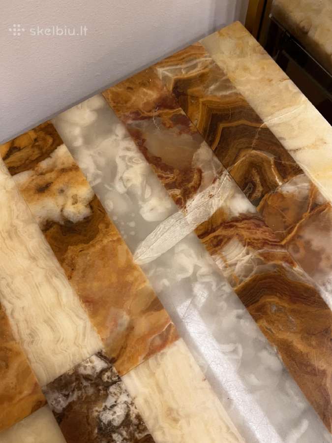 Onikso akmens staliukas - nuotraukos Nr. 9