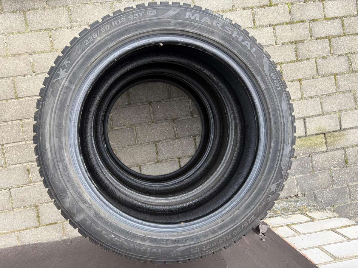 225/50 R18 Marshal Wi31 žiemines padangos - nuotraukos Nr. 2