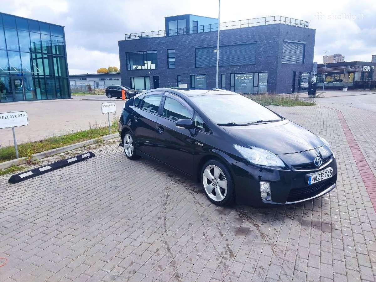 Toyota Corolla ir Prius nuoma - nuotraukos Nr. 2