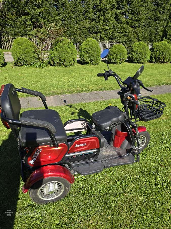 Skuteriai - nuotraukos Nr. 3