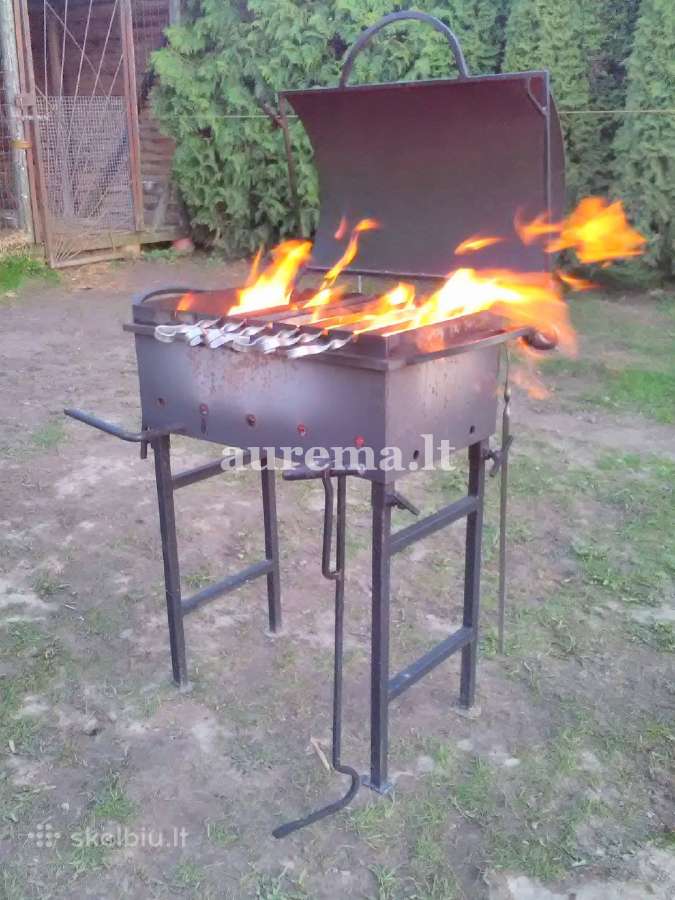 Šašlykinė su nuimamomis kojomis