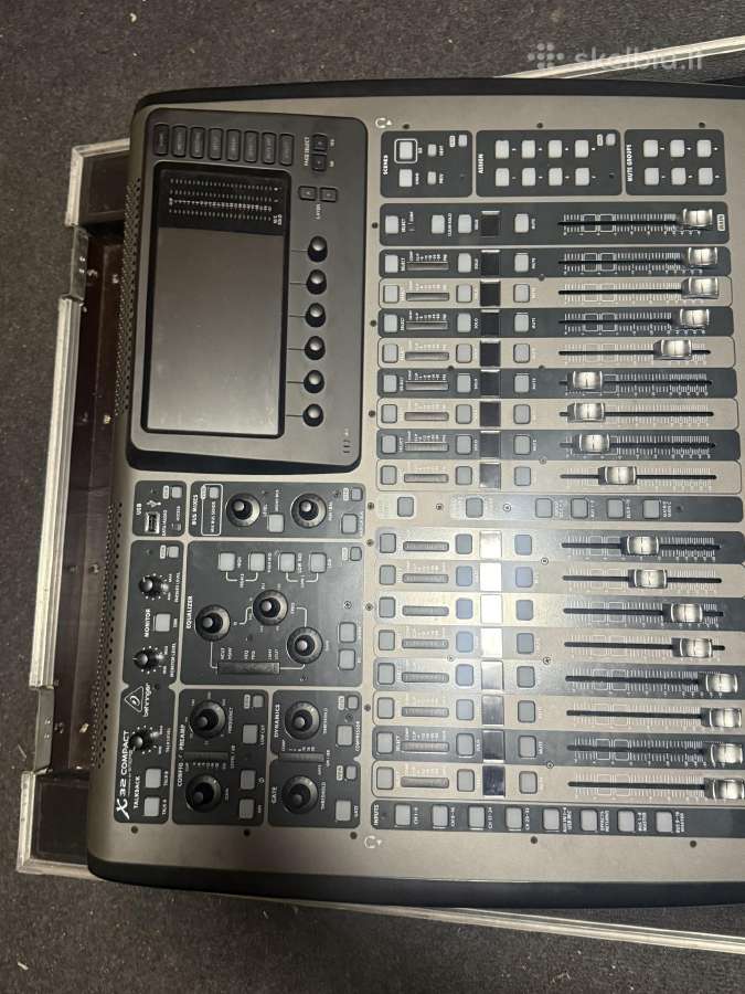 Parduodu Behringer x32 compact su case - nuotraukos Nr. 2