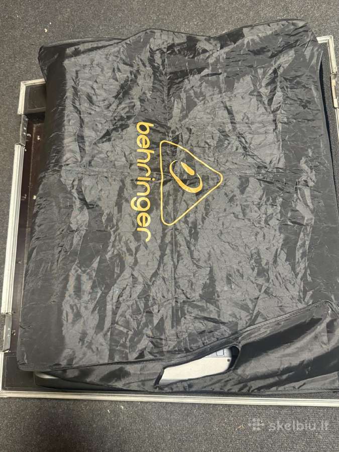 Parduodu Behringer x32 compact su case - nuotraukos Nr. 3