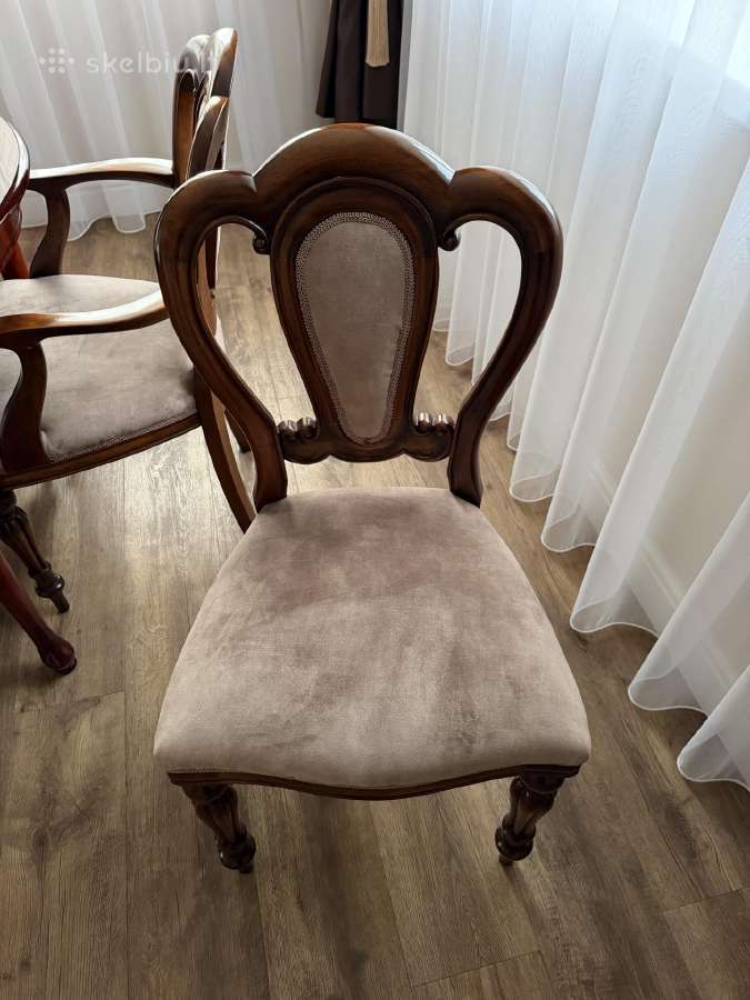 Klasikinis valgomojo stalas su 6 kėdėmis – 650 € - nuotraukos Nr. 5