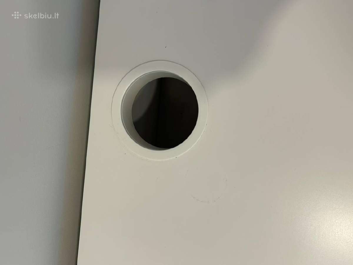 Rašomasis stalas su spintele Ikea Micke - nuotraukos Nr. 3