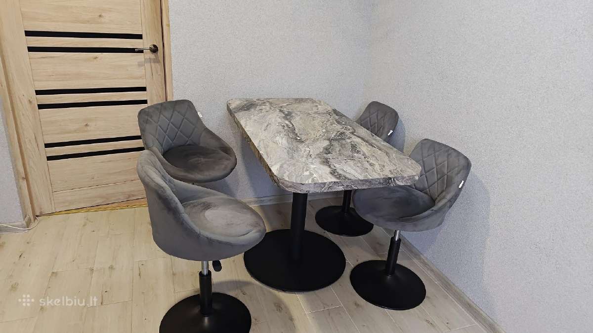 Valgomojo stalas su kėdėmis - nuotraukos Nr. 2