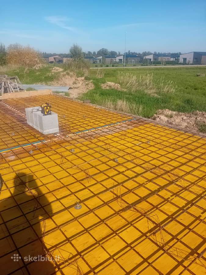 Statybininkaia iesko darbo prie betonavimo - nuotraukos Nr. 16
