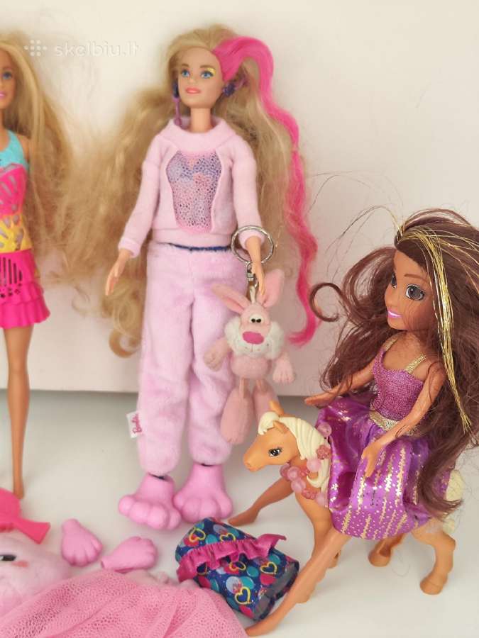 Barbių rinkinys viena Barbė šviečia ir groja - nuotraukos Nr. 4