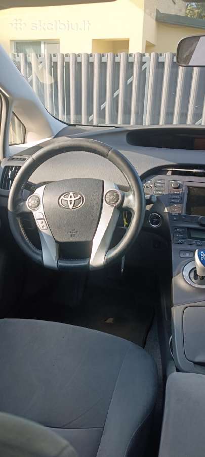 Toyota Prius 3 Išsimokėtinai arba Nuoma - nuotraukos Nr. 11