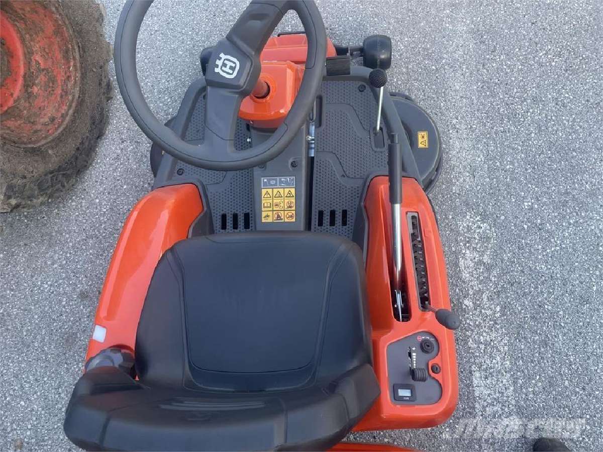 Sodo traktoriukas Husqvarna rider r214 tc - nuotraukos Nr. 3
