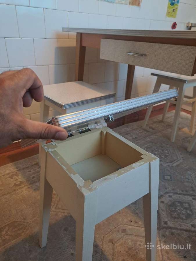 Virtuvės stalas su taburetėmis - nuotraukos Nr. 2