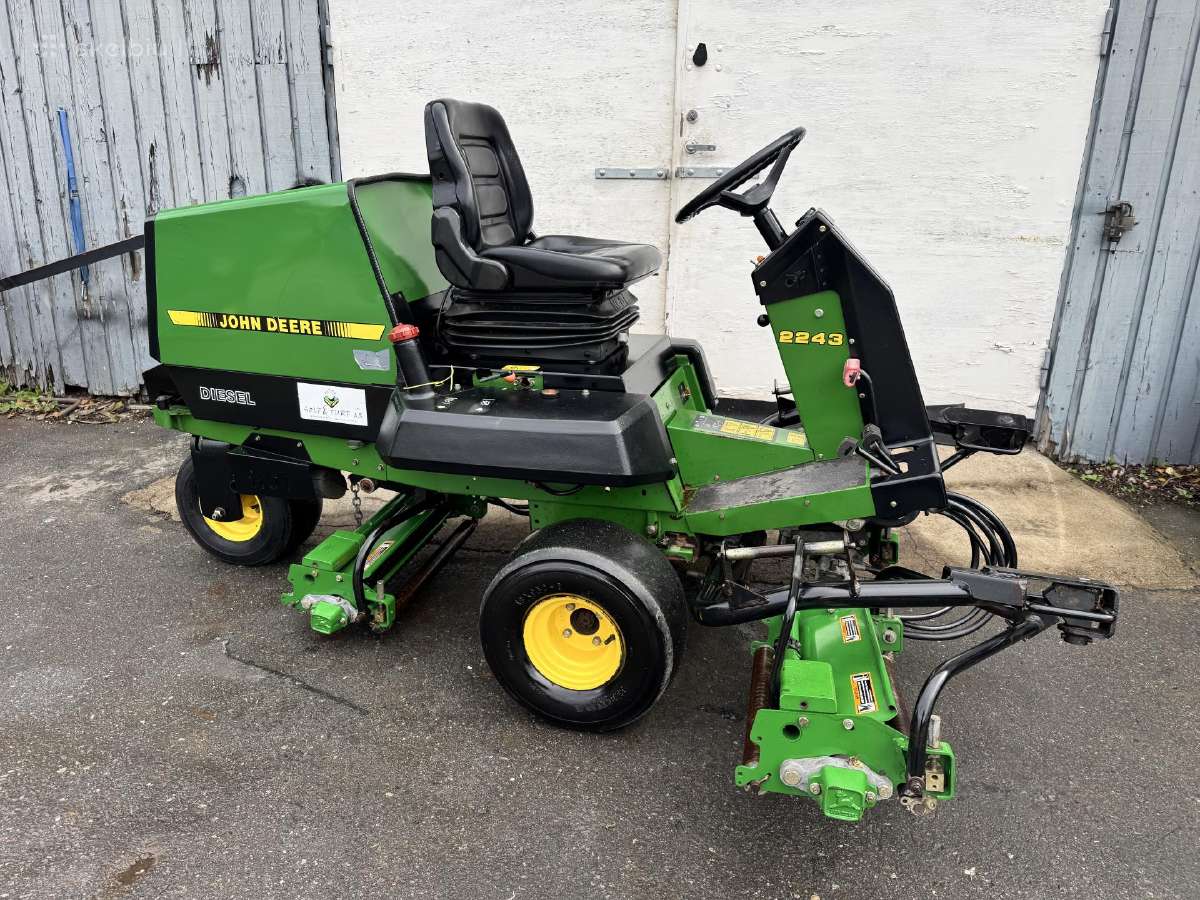 John Deere Profesionali vejos priežiūros mašina - nuotraukos Nr. 3