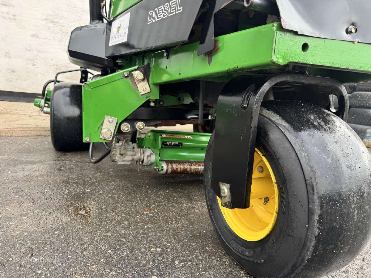 John Deere Profesionali vejos priežiūros mašina - nuotraukos Nr. 13