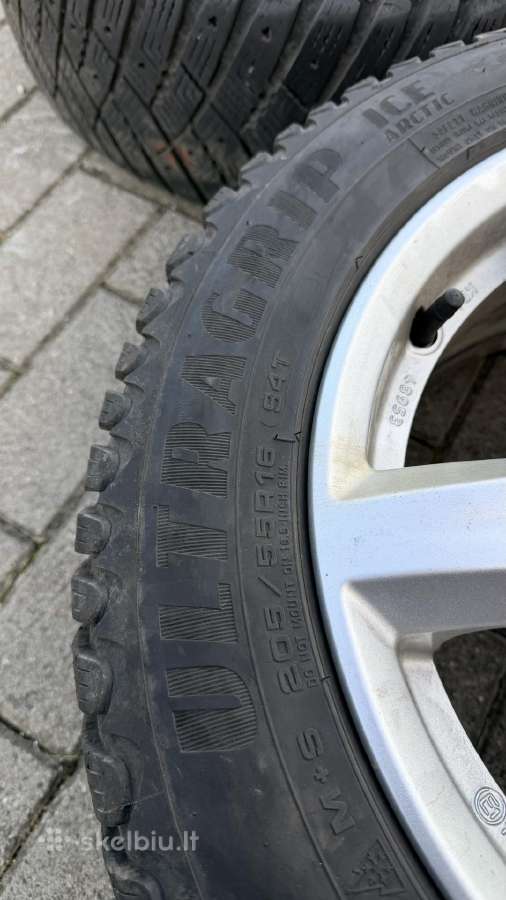 Toyota Corolla R16 ratlankiai su padangomis - nuotraukos Nr. 3